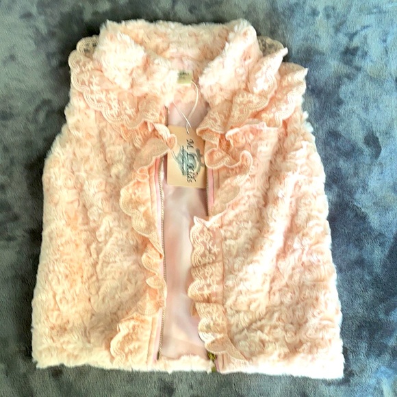 Girl’s Fur Vest - Picture 1 of 4